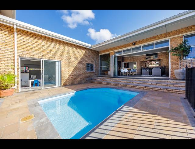 5 BEDROOM FREEHOLD FOR SALE IN VIERLANDEN